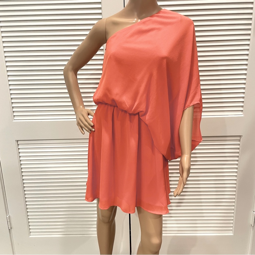 Elegant Coral One-Shoulder Flowy Dress